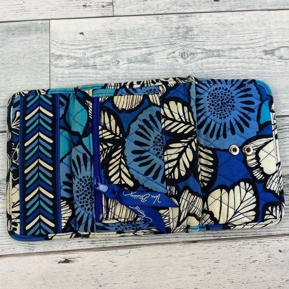 Vera Bradley Fold Over Wallet - Picture 5 of 9